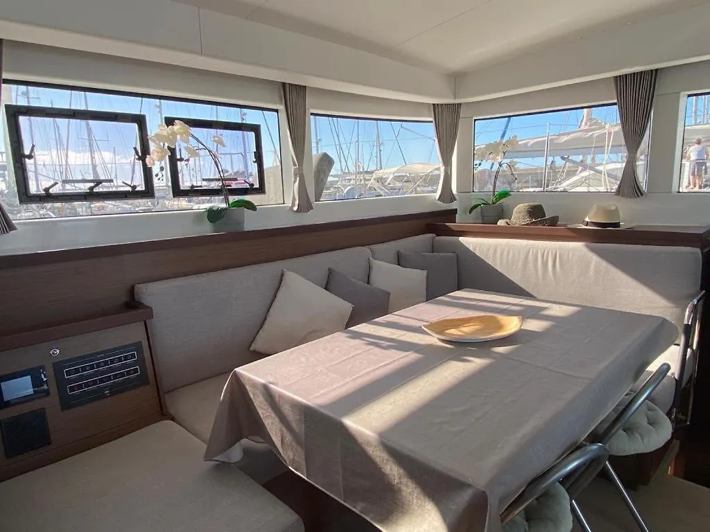 ホテル Catamaran White Beach プラヤ・ブランカ スペイン